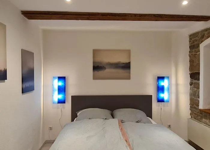 Elliebe Apartament *